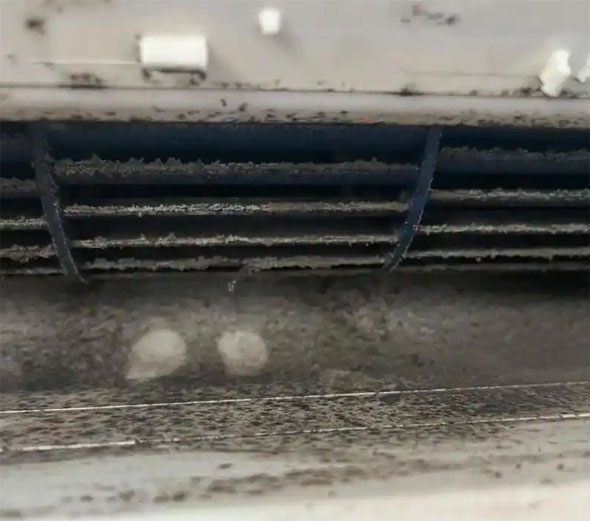 元宝空调吹的风有股烧焦味是怎么回事